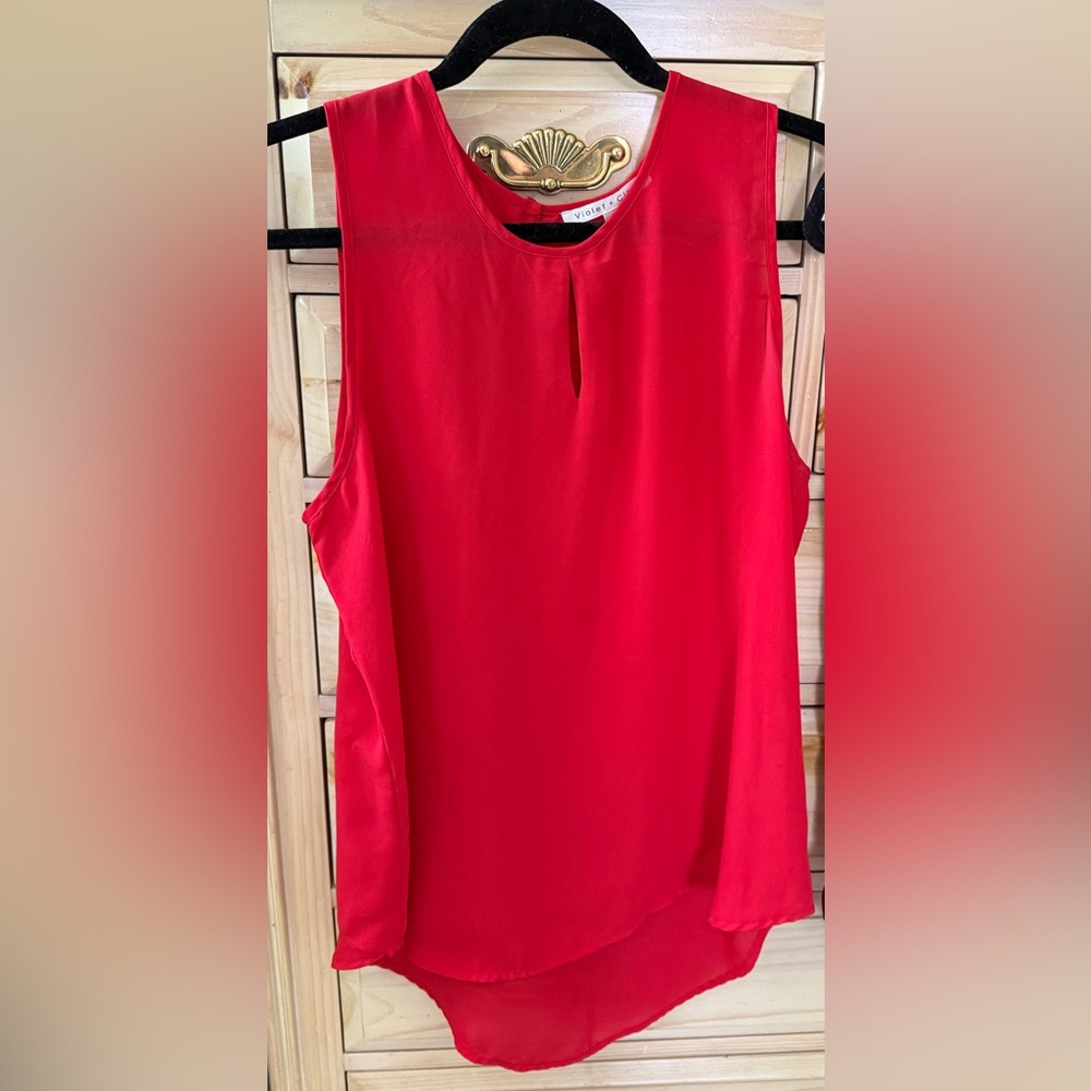 Red Sleeveless Top